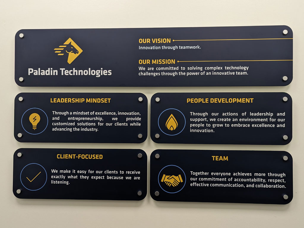 interior-acrylic-sign-palad