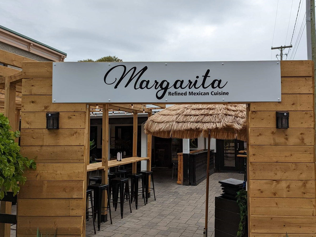 resturant-flat-vinyl-sign